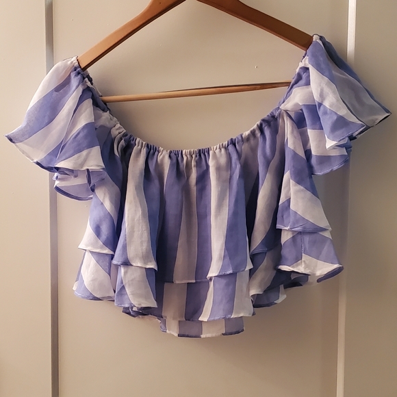 Flowy Crop Top - Picture 2 of 3